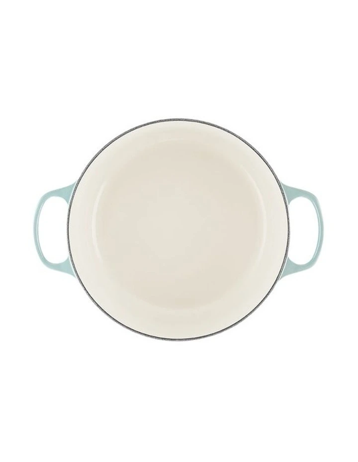 Signature Round Casserole 28cm in Sea Salt image 5
