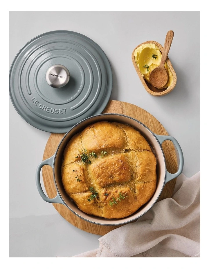 Signature Round Casserole 28cm in Sea Salt image 7