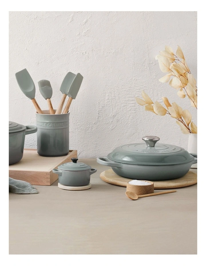 Signature Shallow Casserole 30cm in Sea Salt image 6