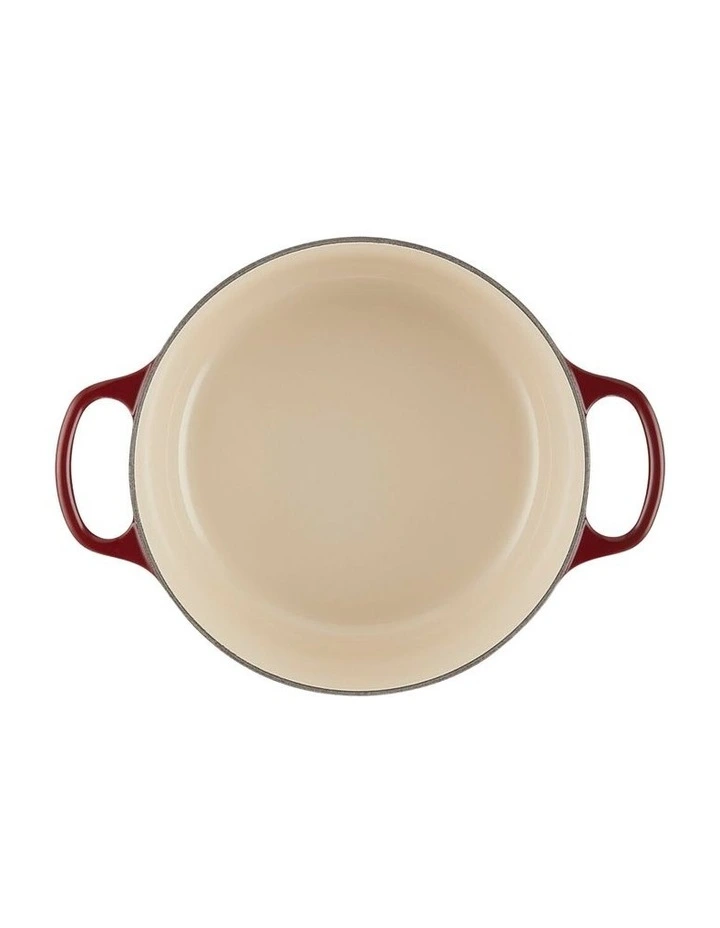 Signature 24cm/4.2L Round Casserole Dish in Garnet image 5