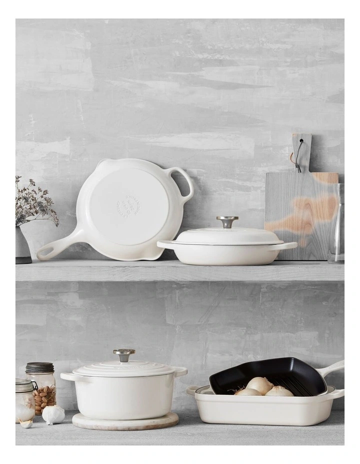 Signature 30cm / 3.2L Shallow Casserole White image 6