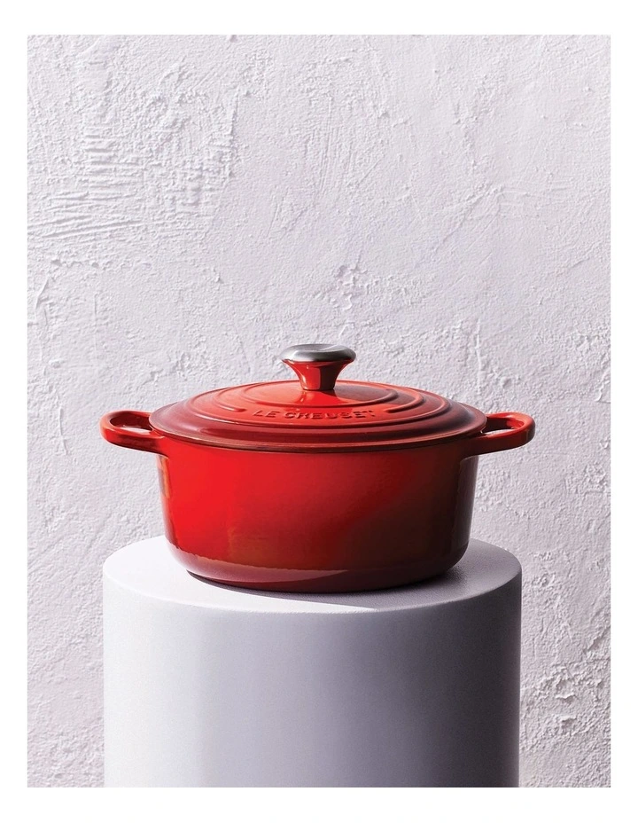 Signature Cast Iron Round Casserole Red image 1