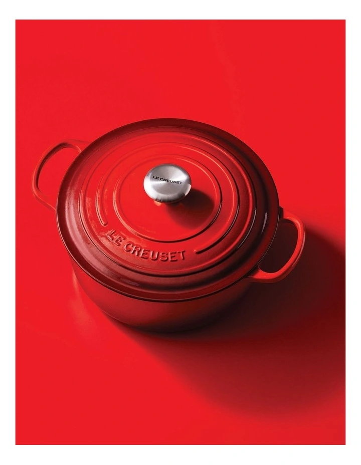 Signature Cast Iron Round Casserole Red image 7