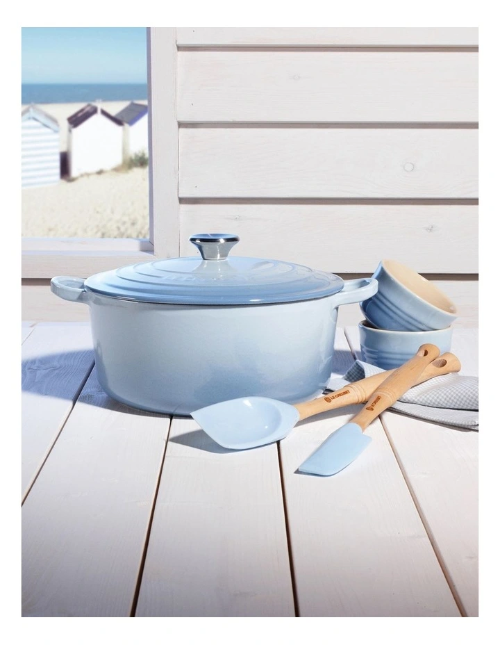 Signature 28cm Cast Iron Round Casserole Blue image 2