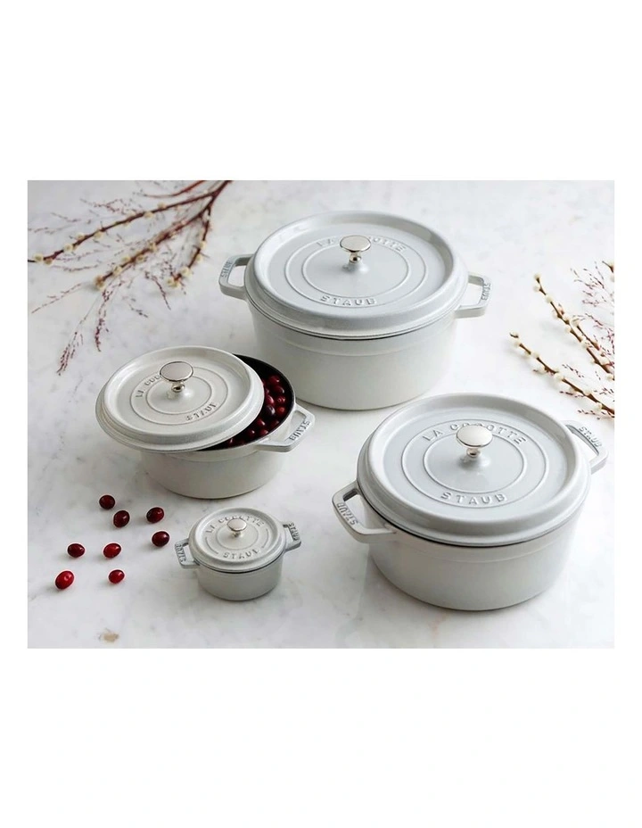 Round Cocotte 24cm/3.8L in White Truffle image 6