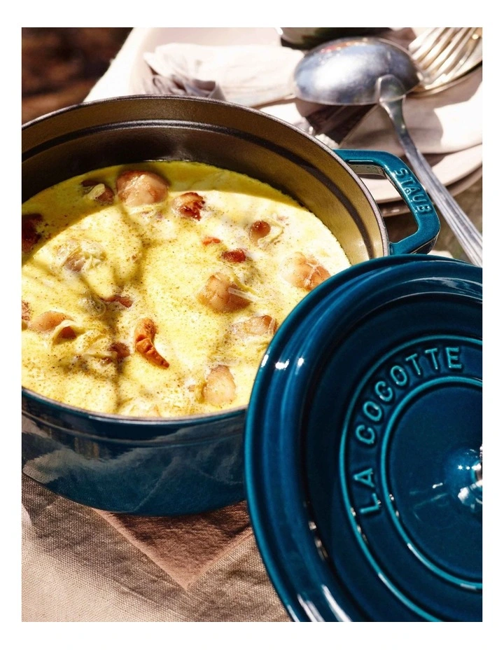 Round Cocotte 24cm/3.8L in Sea Blue image 3