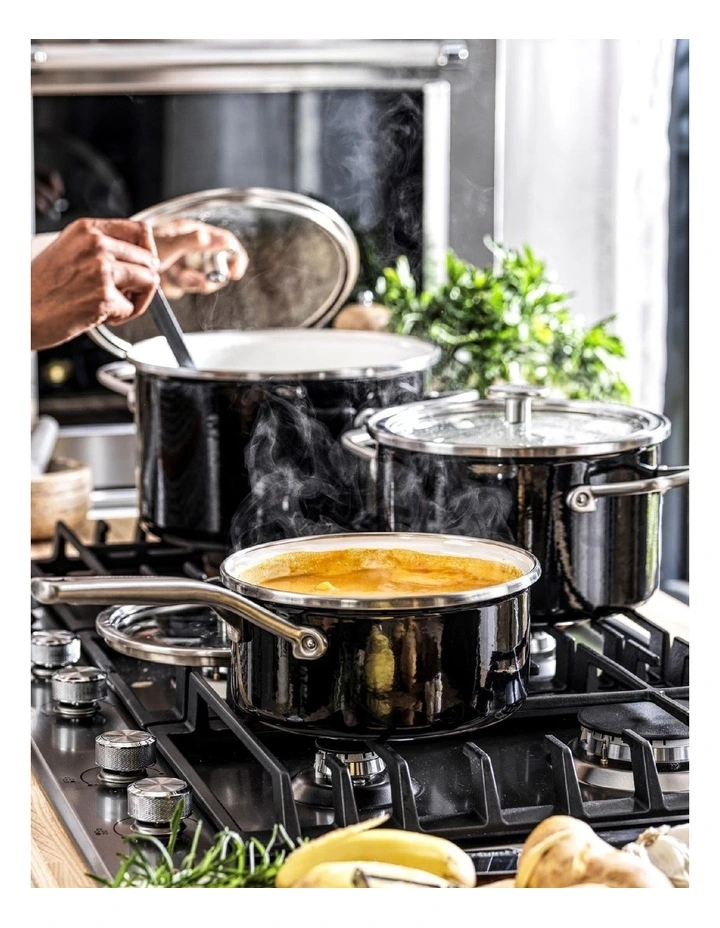 Artisan Steel Core Enamel Covered Casserole 24cm/6L in Black image 6