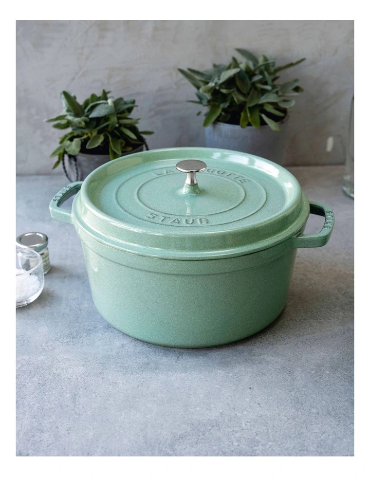 Round Cocotte 28cm in Sage Green image 5