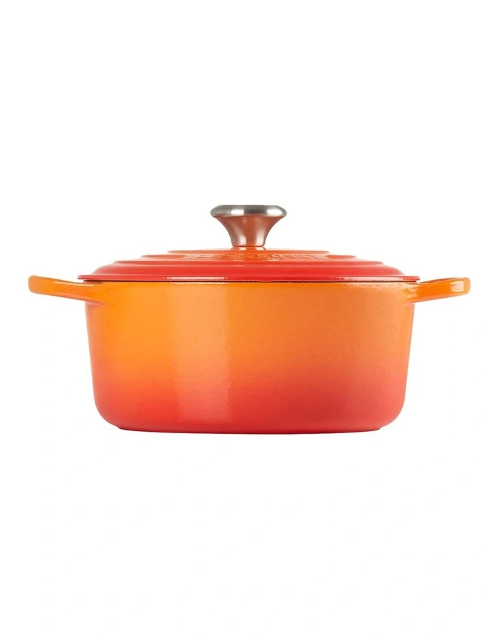 Signature Round Casserole 24cm/4.2Lt in Volcanic image 2