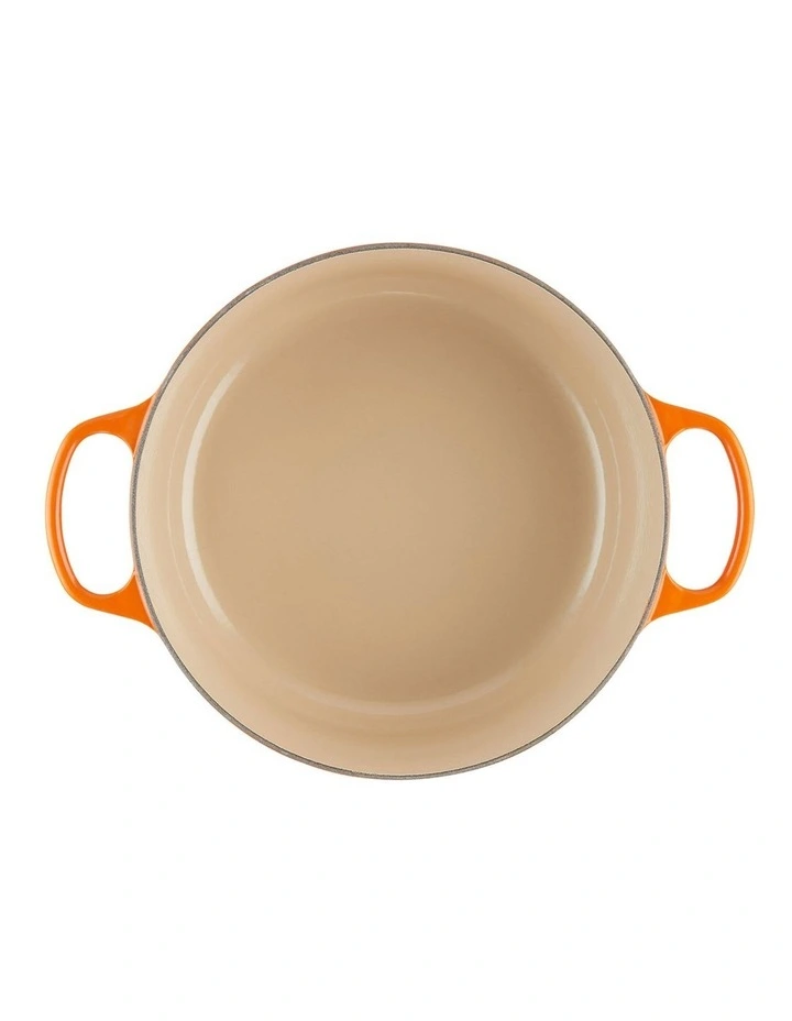 Signature Round Casserole 28cm/6.7Lt in Volcanic image 4