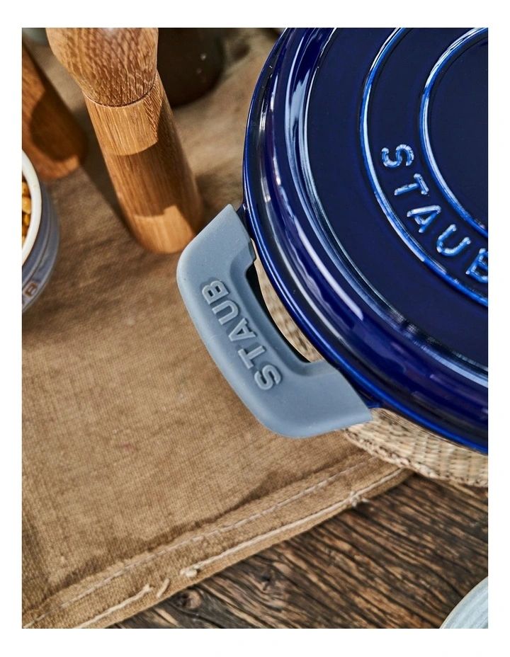 Round Cocotte 28cm in Dark Blue image 3
