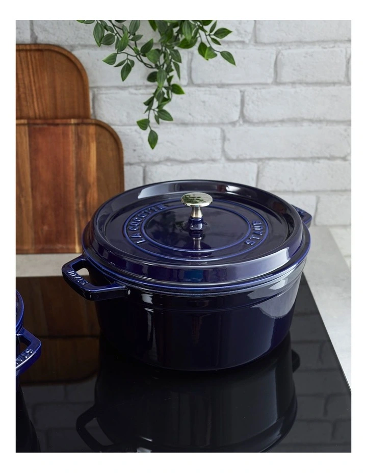 Round Cocotte 28cm in Dark Blue image 4