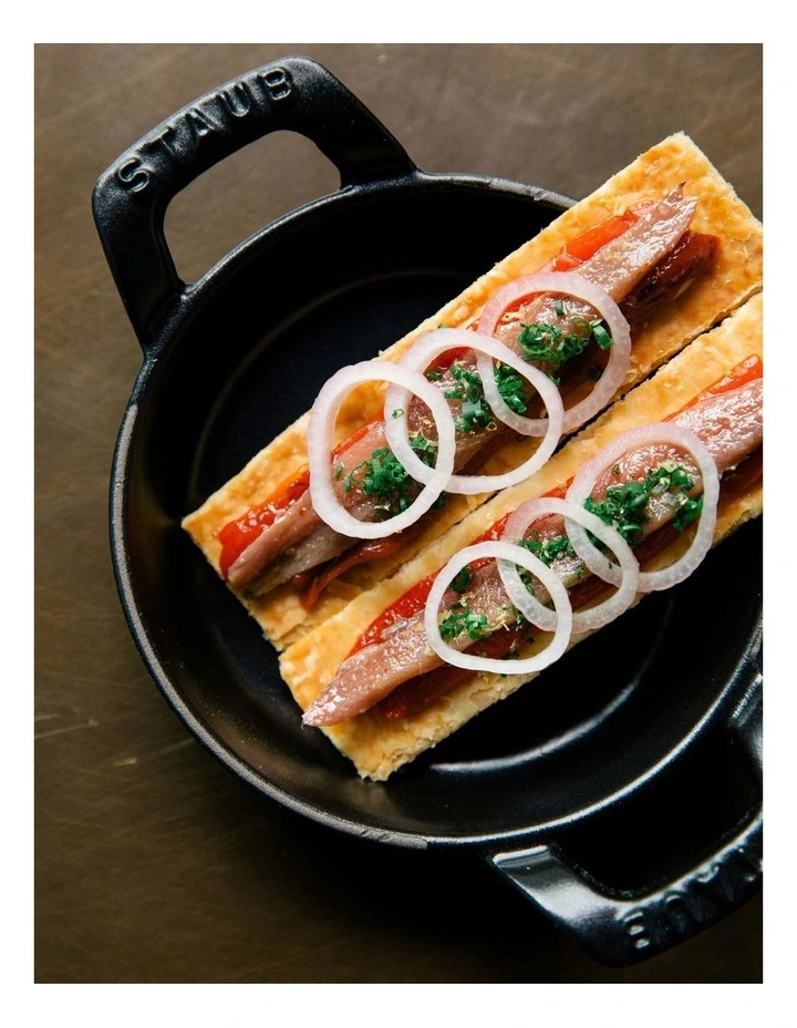 Round Cocotte 18cm/1.7L  in Black image 3