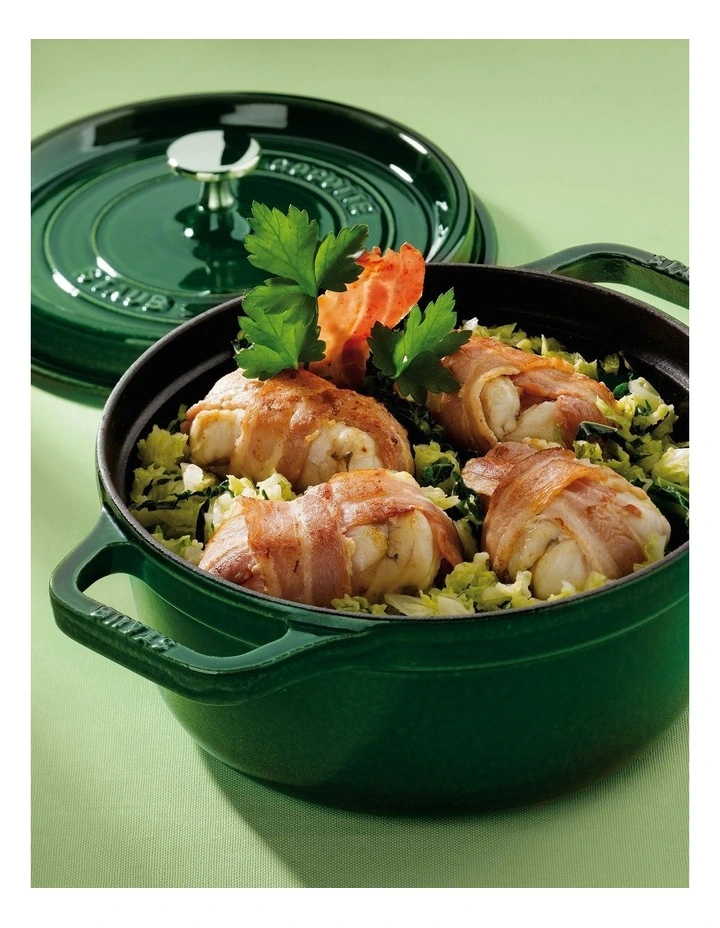 Round Cocotte Basil 18cm/1.7L  in Green image 2