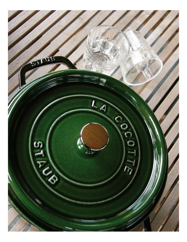 Round Cocotte 24cm/3.8L Basil in Green image 6