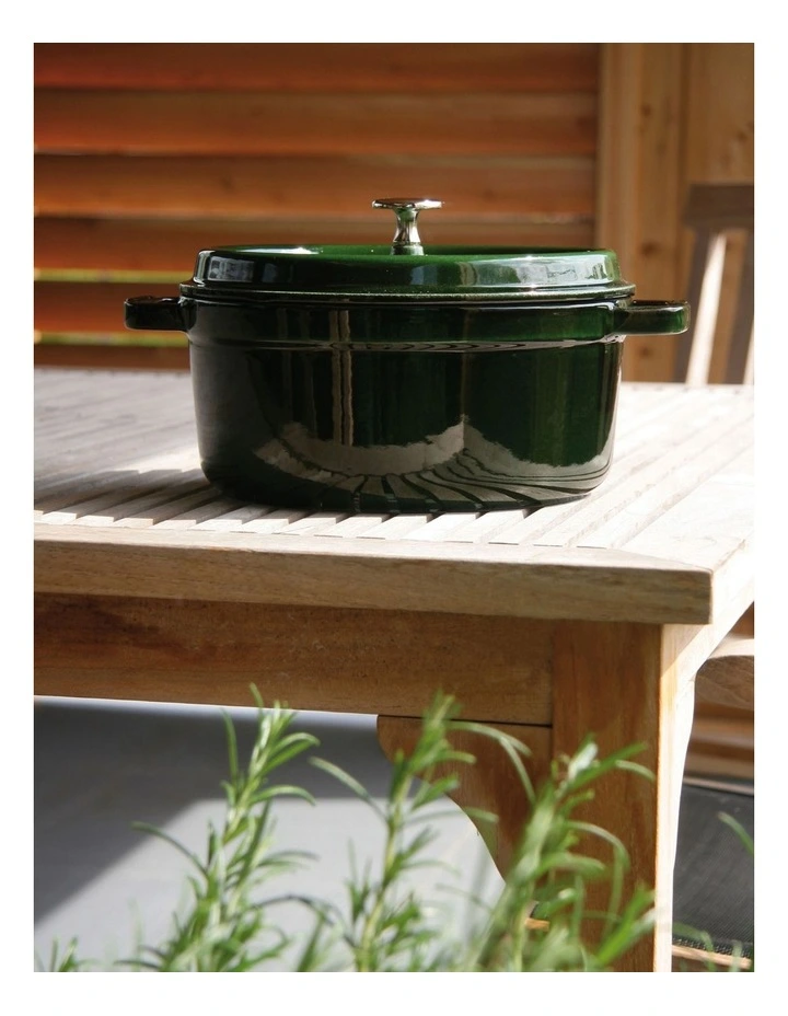 Round Cocotte 24cm/3.8L Basil in Green image 7