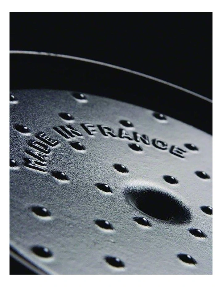 Cast Iron Round Cocotte in Black image 2