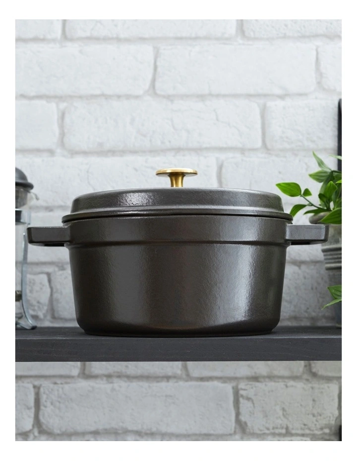 Cast Iron Round Cocotte in Black image 3