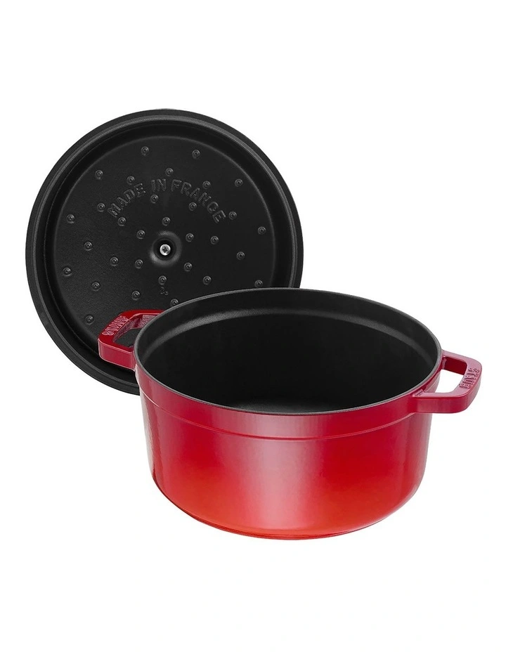 Round Cocotte in Cherry Red image 4