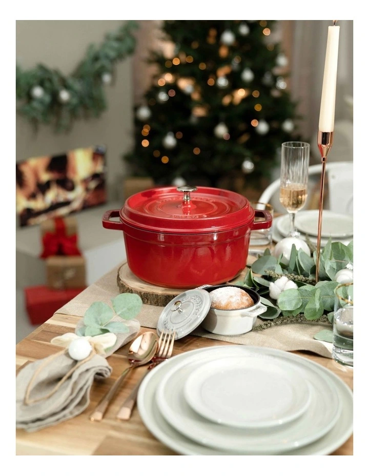 Round Cocotte in Cherry Red image 7