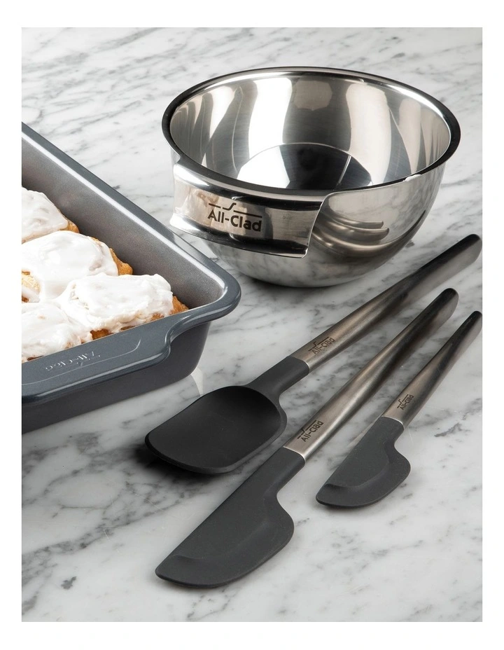 Stainless Steel Mixing Bowl Set in Silver image 5