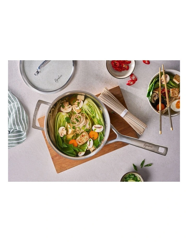 Pyrohex Saucepan with Helper Handle 20cm/3.5 Litre image 2