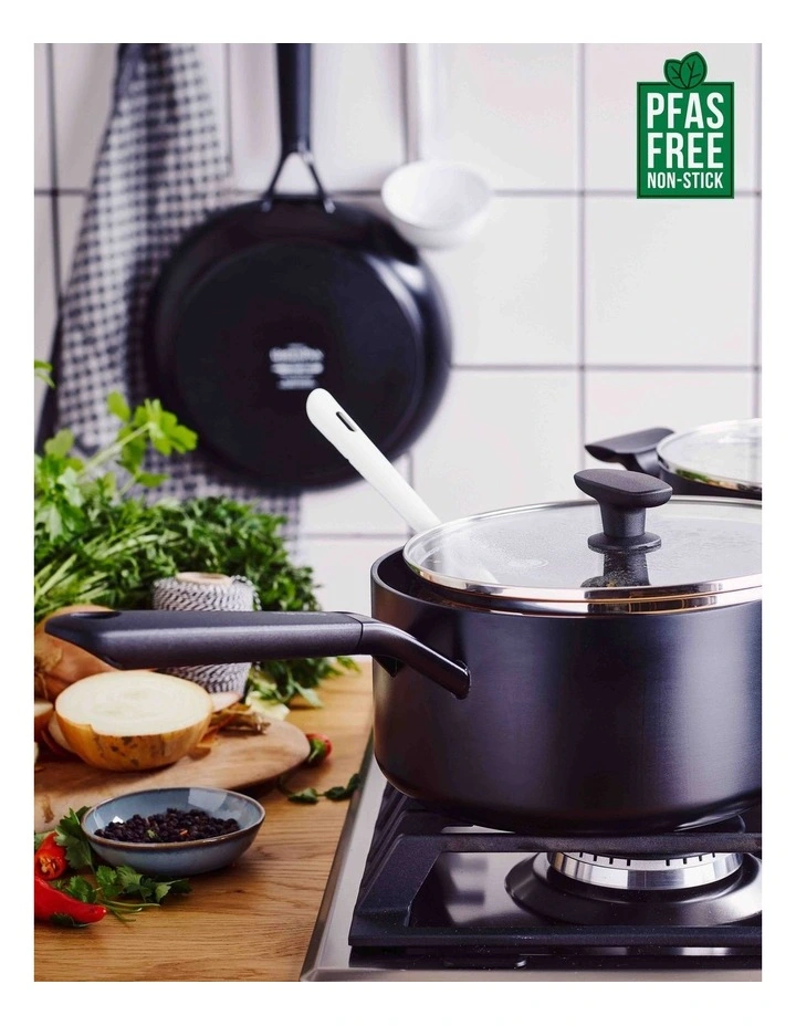 Smartshape Covered Saucepan 20cm in Black - PFAS-free ceramic non-stick image 2