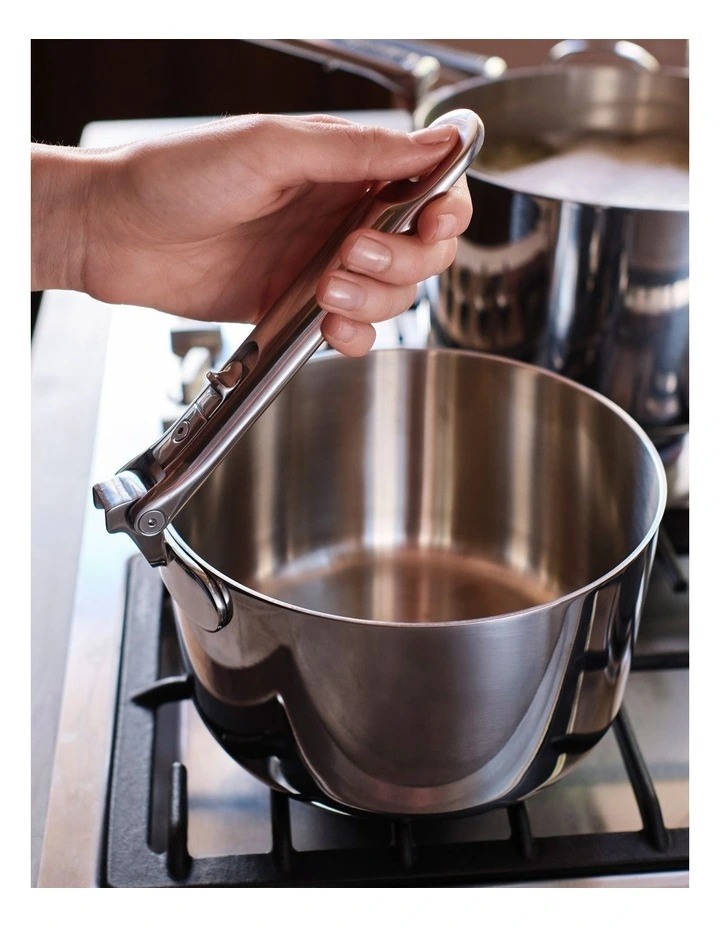 Space Steel Saucepan Set 3 Pieces in Silver image 4