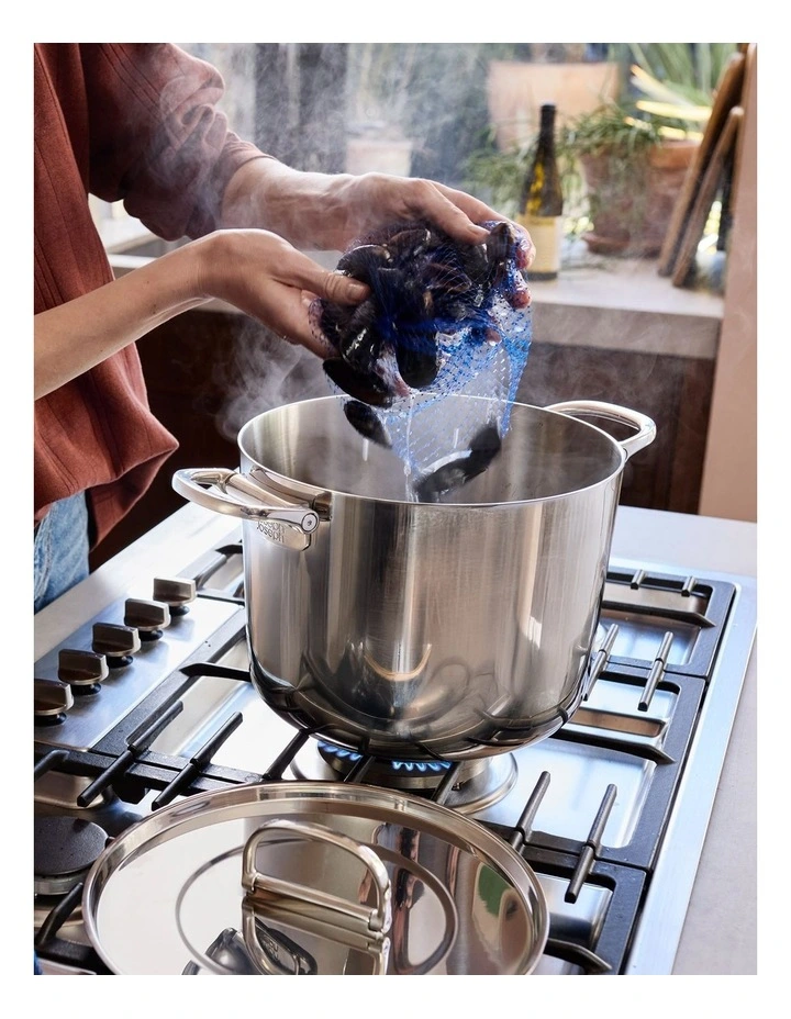 Space Stainless Steel Cookware Set 6 Piece in Silver image 3