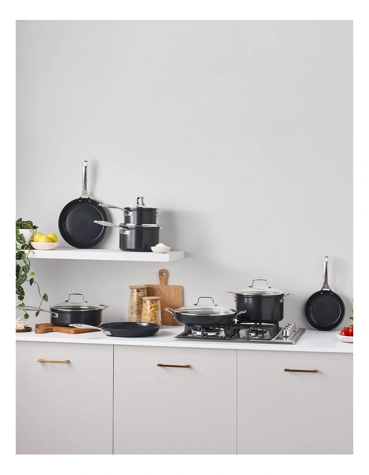 Cookware Set 8 Piece in Black image 2