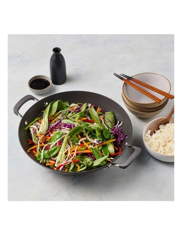 Endurance+ Nonstick Induction Wok 36cm in Black image 2