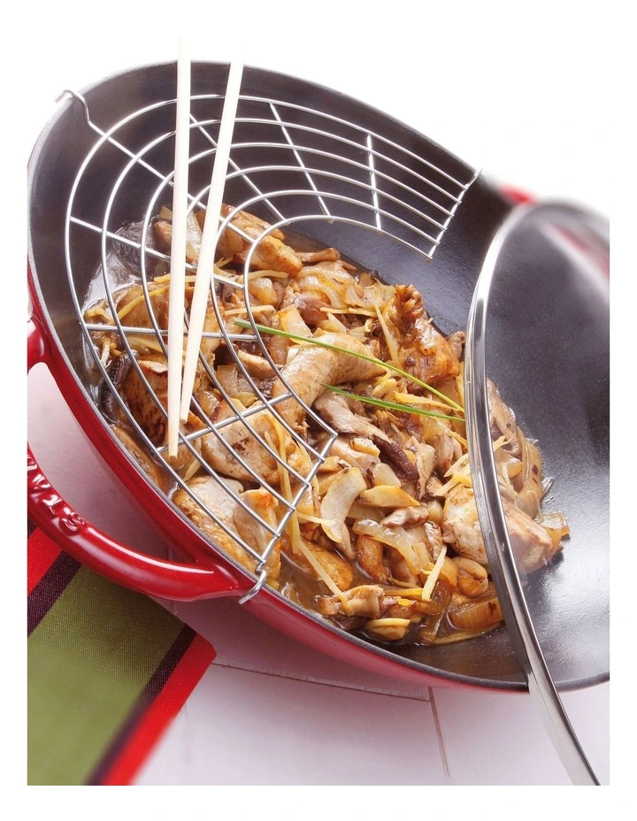 Wok 37cm/5.7L in Cherry Red image 3