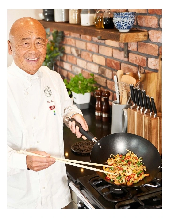 Non-Stick 4 Piece Carbon Steel Wok Set 31cm in Black image 5