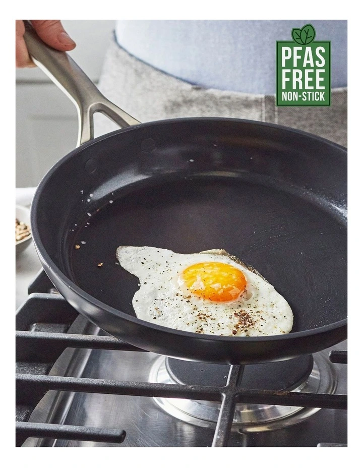GP5 Frypan 24cm in Black PFAS-free ceramic non-stick image 2