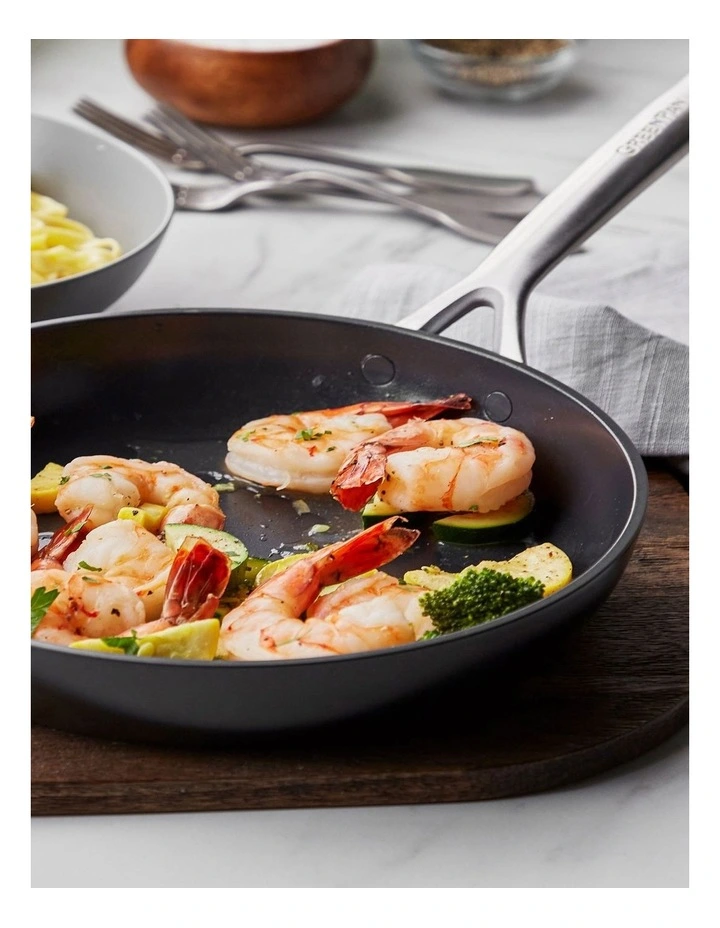 GP5 Frypan 24cm in Black PFAS-free ceramic non-stick image 3