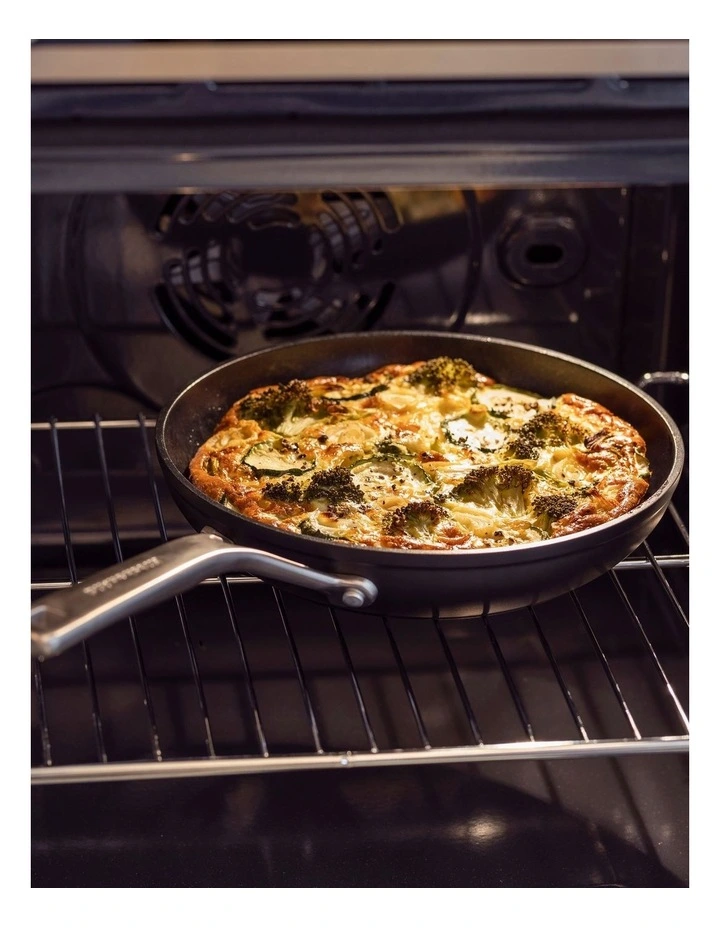 Forged Hardened Non-Stick 28 cm Frying Pan in Black image 4