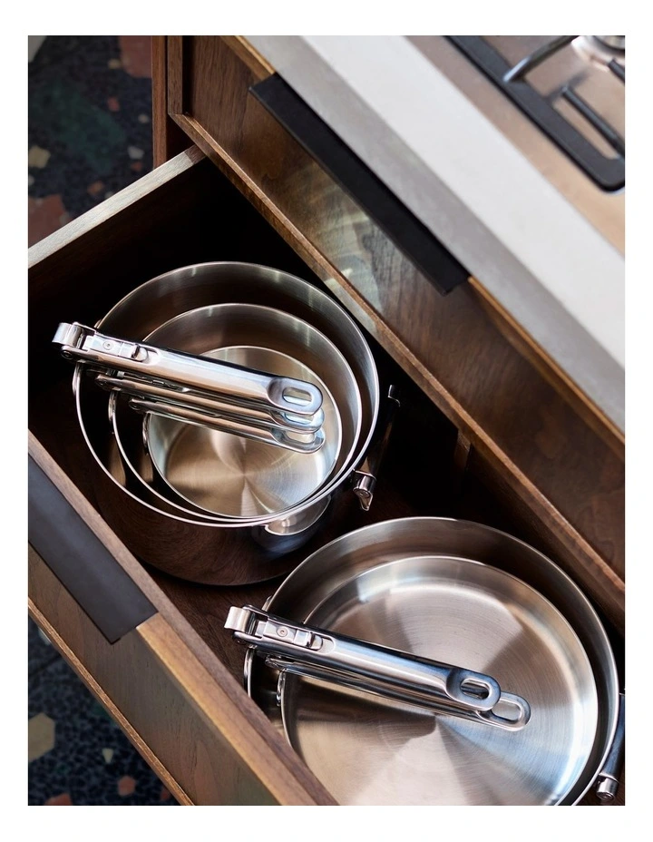 Space Stainless Steel Saute pan with Lid 28cm in Silver image 5