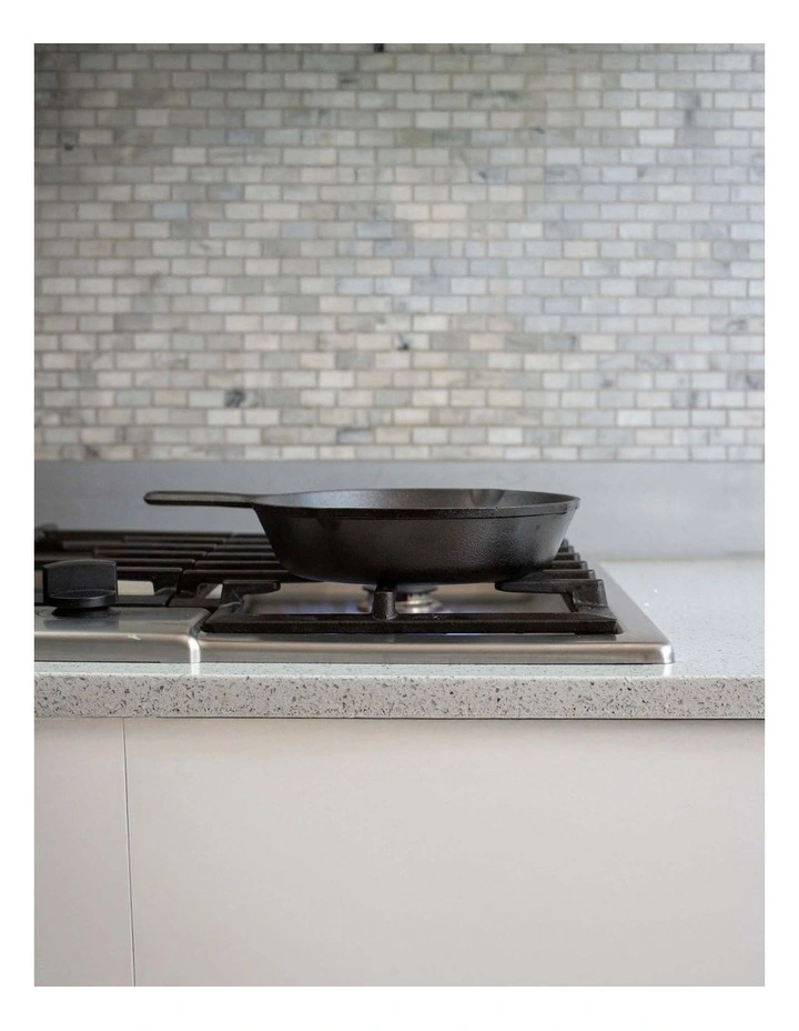 Cast Iron Skillet 22cm in Black image 4