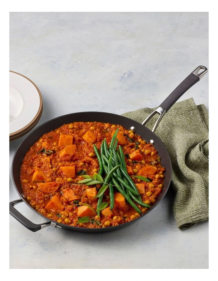 Endurance  Nonstick Induction  Open French Skillet 34cm image 2