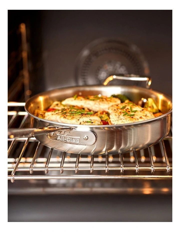 D5 Polished Induction Stainless Steel Twinpack 22cm + 26cm in Silver image 4