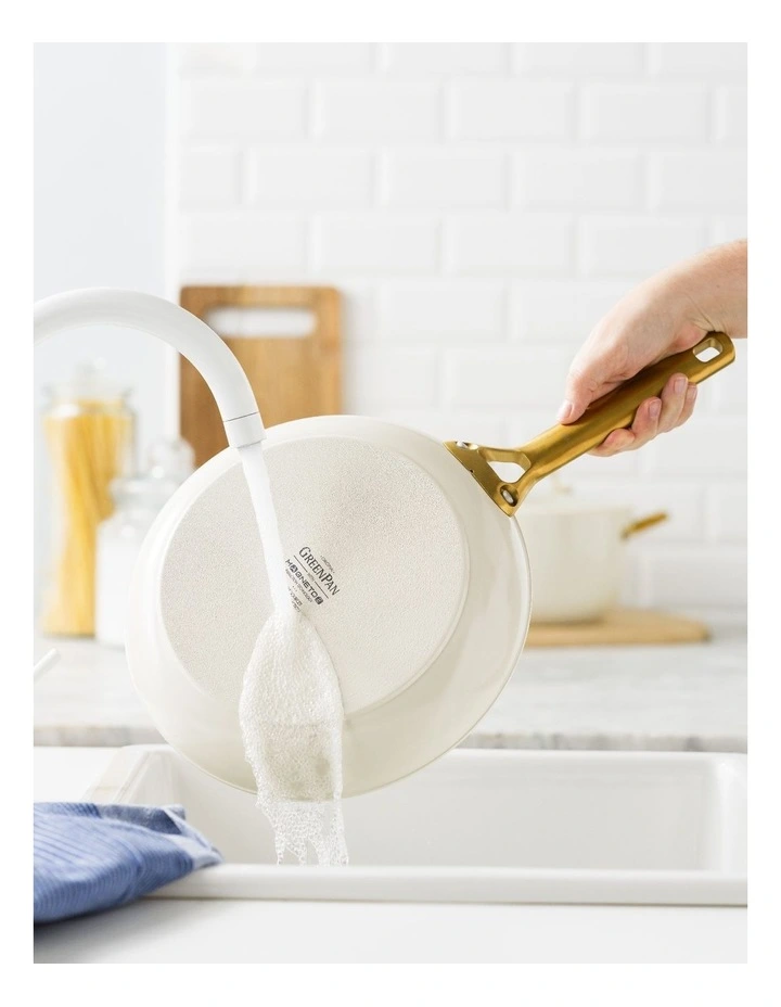 Padova Reserve Frypan 2 Piece Set 26/30cm in Cream image 4