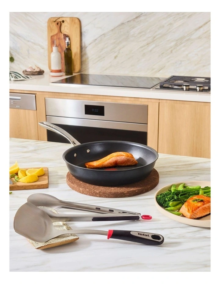 Excellence Induction Non-Stick Frypan 24cm in Black image 7