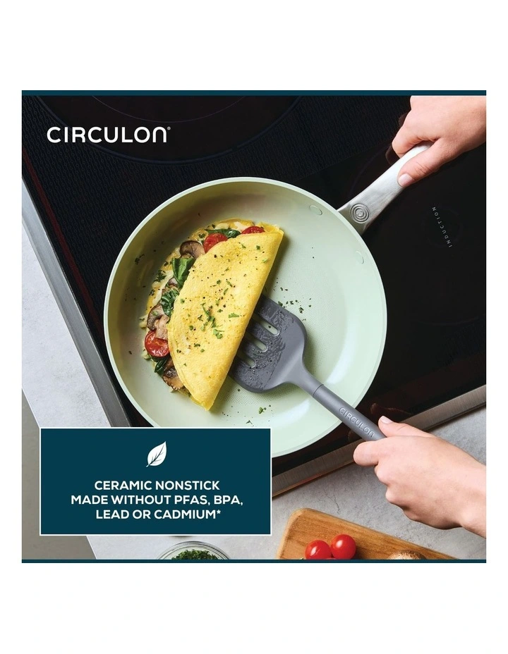 Halo With Laserdefense Skillet 25cm in Sage Green image 4