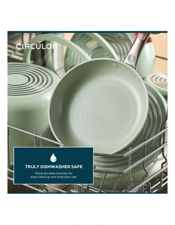 Halo With Laserdefense Covered Skillet 30cm in Sage Green image 4