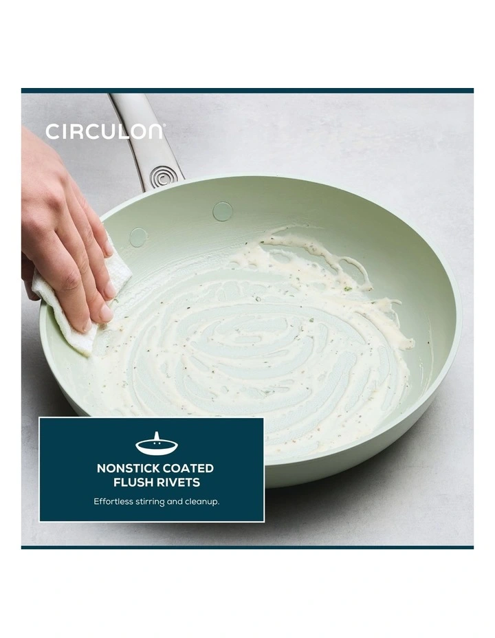 Halo With Laserdefense Covered Skillet Set 20/30Cm in Sage Green image 3