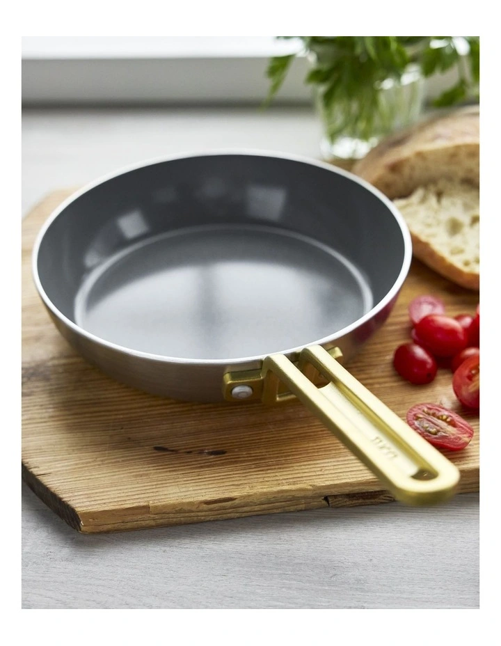 Tucci 20cm and 26cm Frypan Set image 5