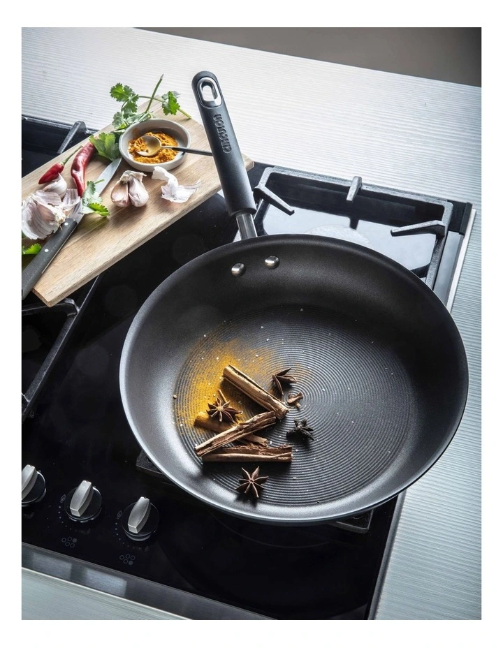 Total Nonstick Induction Open Skillet 25cm in Black image 7