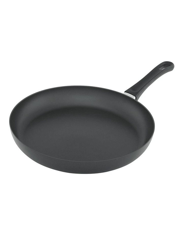 Classic Induction 32cm Fry Pan image 1