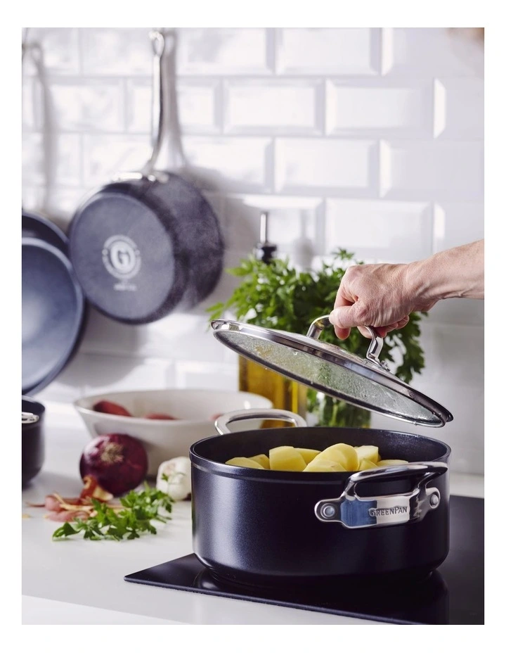 Barcelona Professional Frypan 24cm in Grey image 5