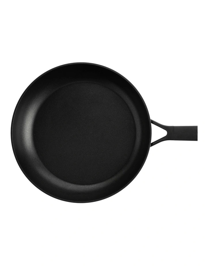 Classic Forged Aluminium Frypan Set 20/28Cm in Black image 3